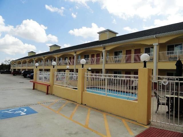 Scottish Inn And Suites Baytown Kültér fotó
