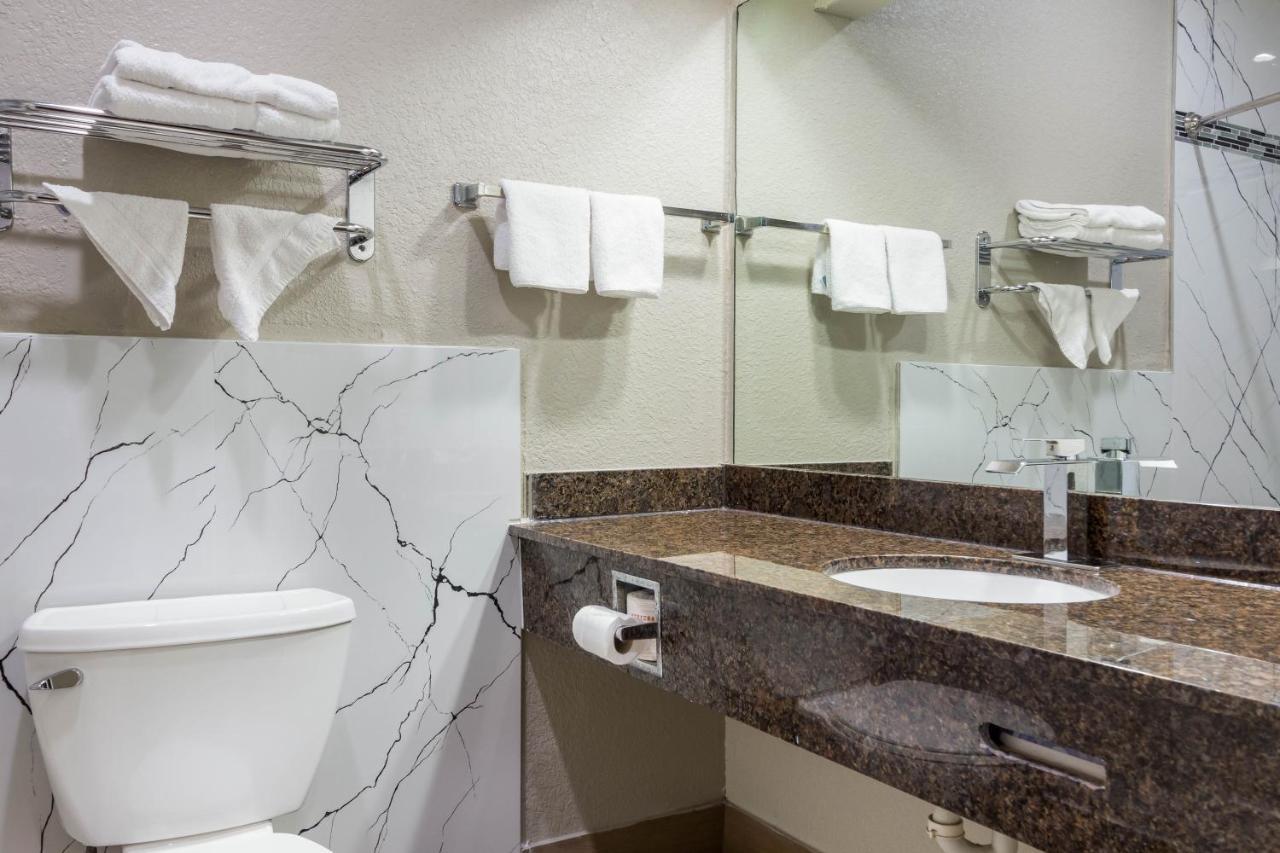 Scottish Inn And Suites Baytown Kültér fotó