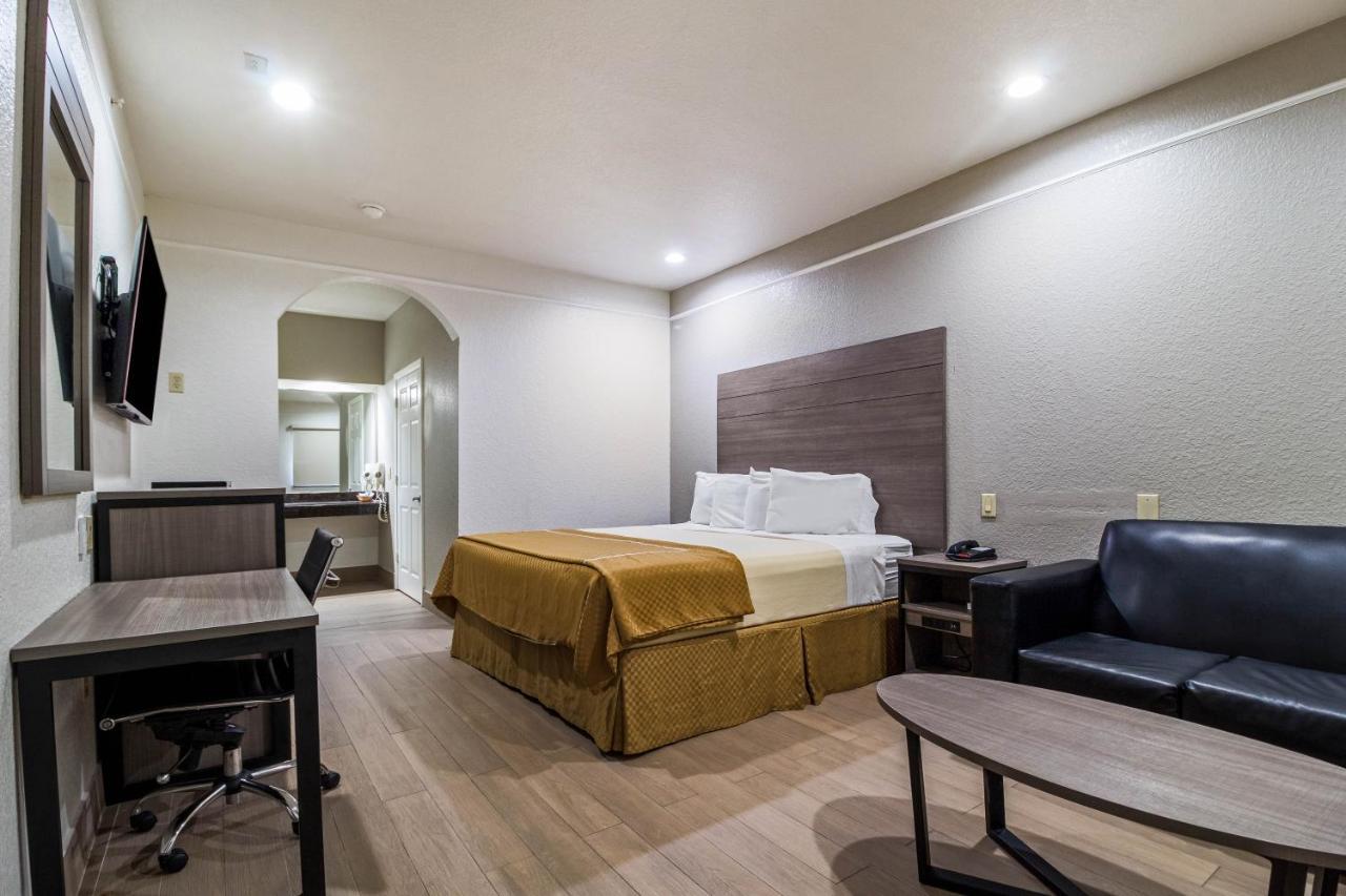 Scottish Inn And Suites Baytown Kültér fotó