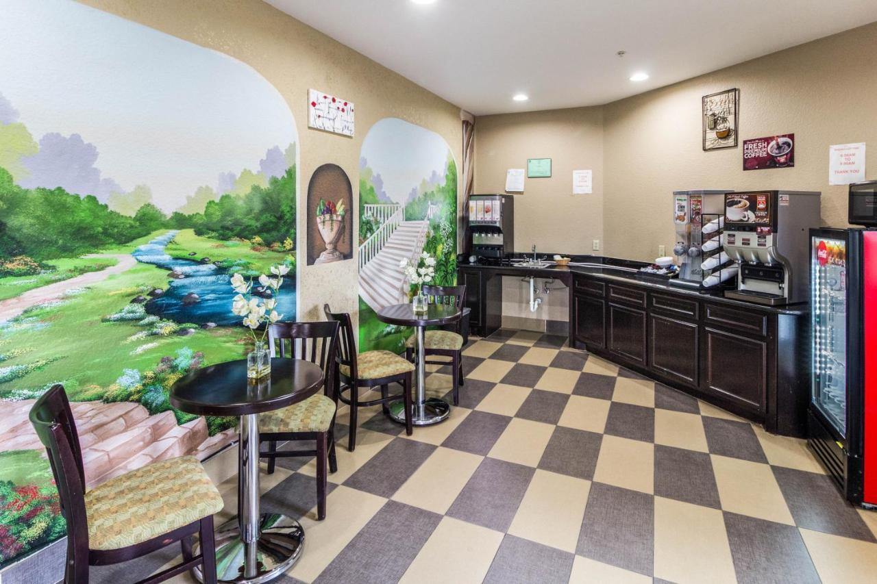 Scottish Inn And Suites Baytown Kültér fotó