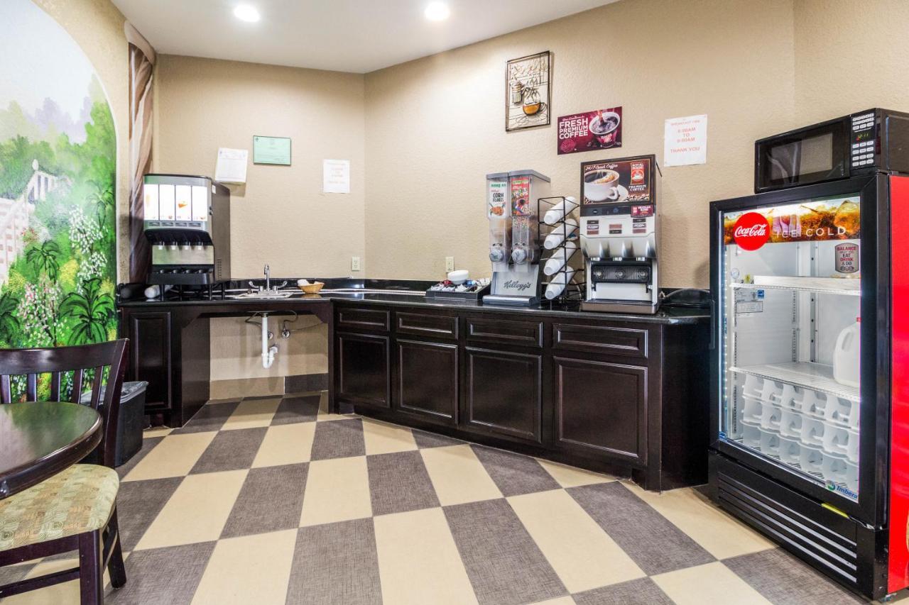 Scottish Inn And Suites Baytown Kültér fotó